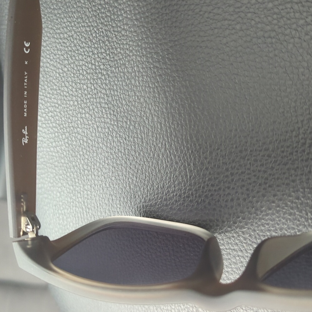 Ray-Ban Sunglasses - Picture 6 of 6